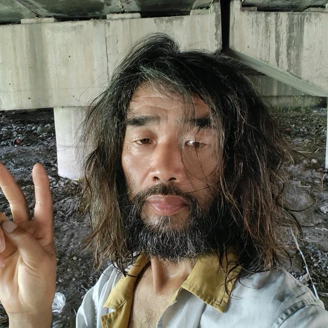 流浪歌手大胡子