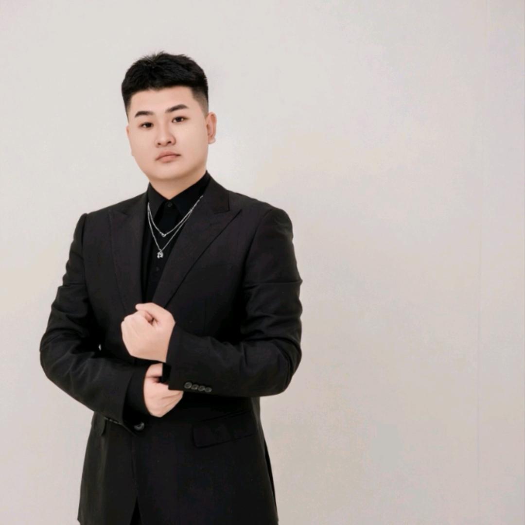 长春杜尚装饰设计师阿伟