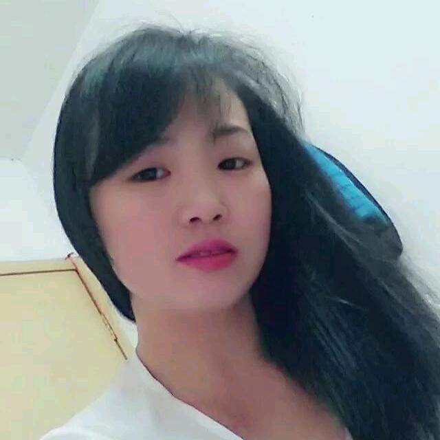 依依