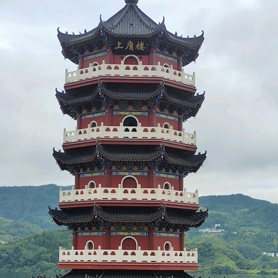 ꧁🌺王子꧔ꦿ献花℘᭄ᩚ꯭ᩚ💞