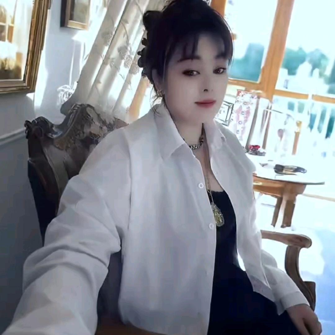 央央༺ཉི།青河入梦⁵²⁰༒ۣ¹³¹⁴།