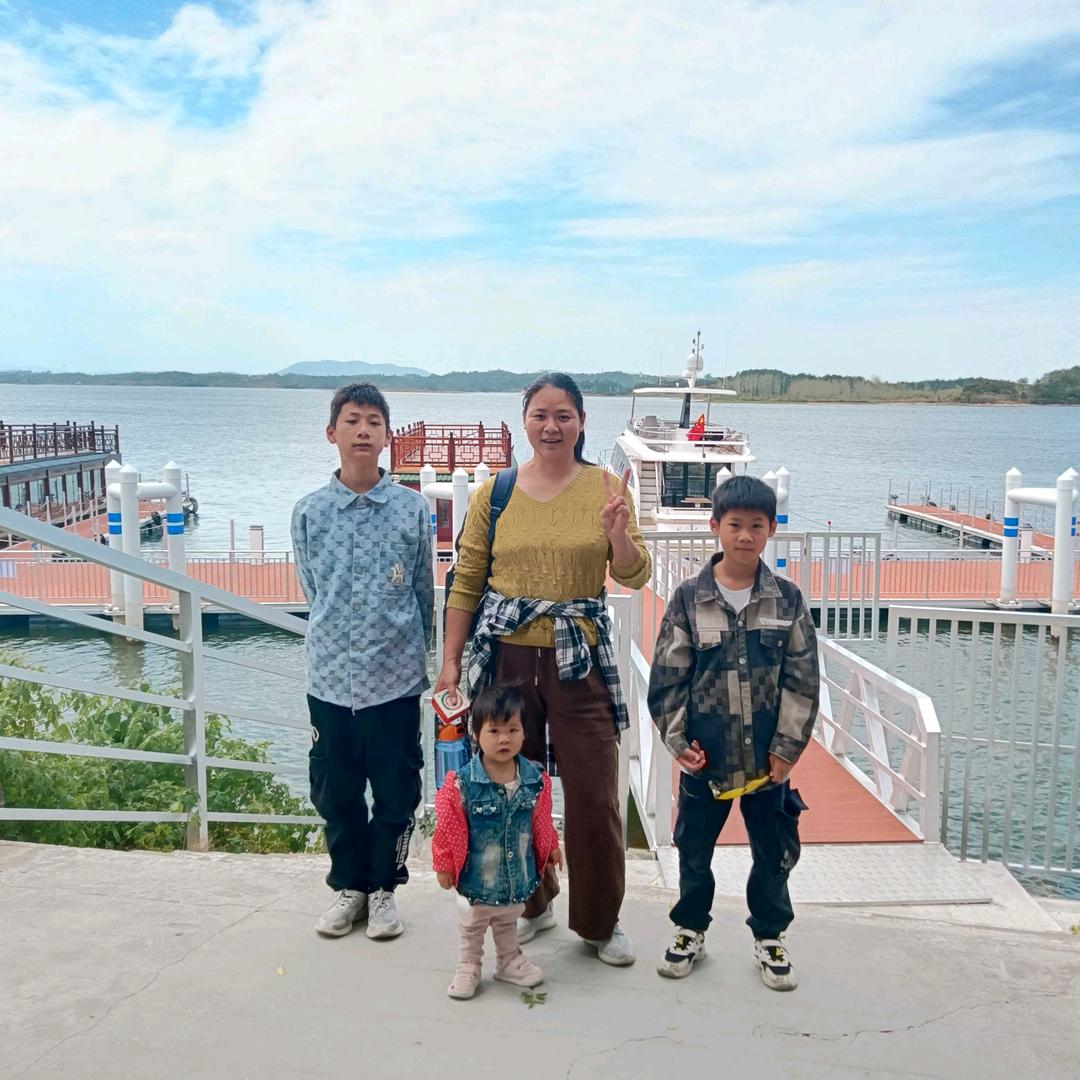 小灿  家有三宝