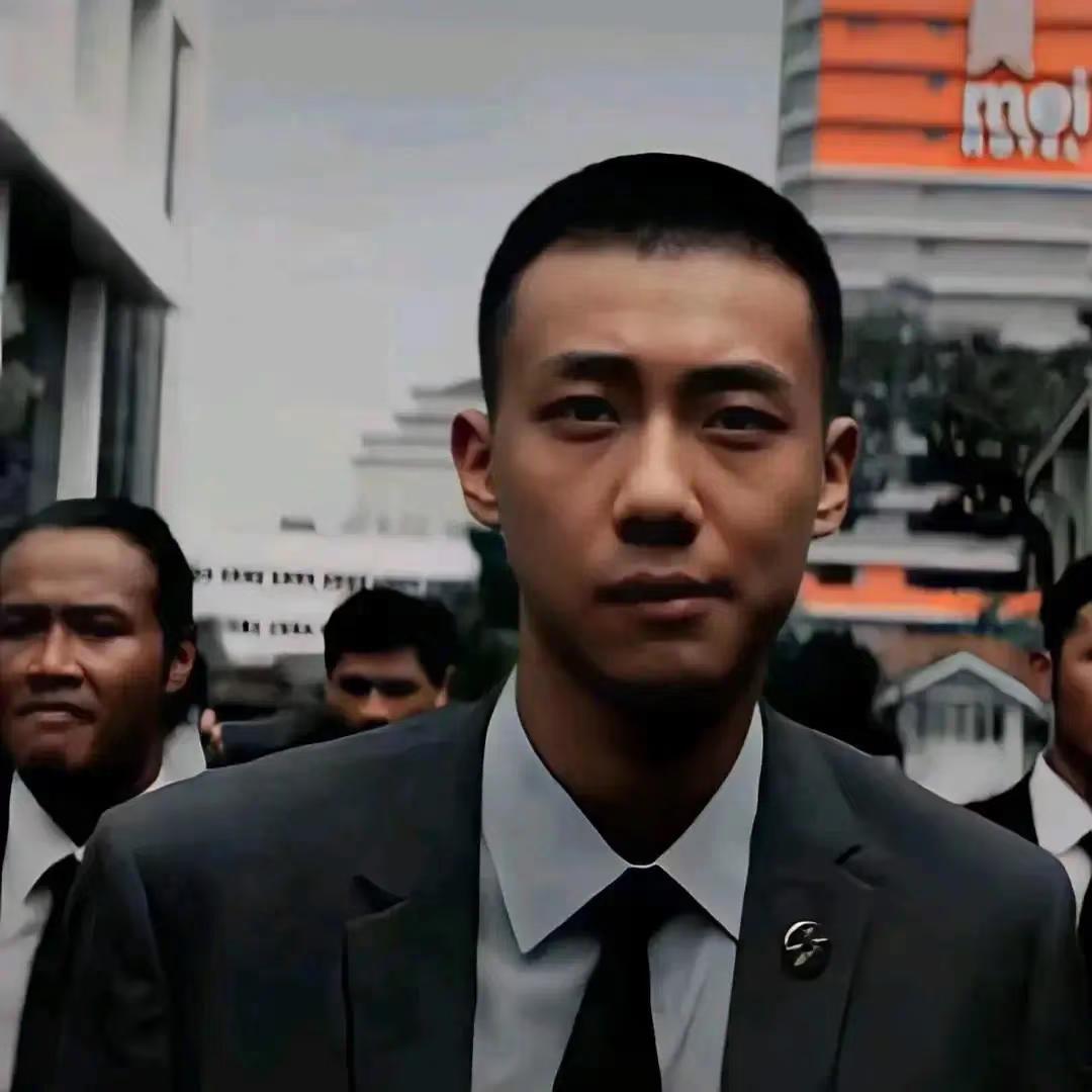 跌进春风.