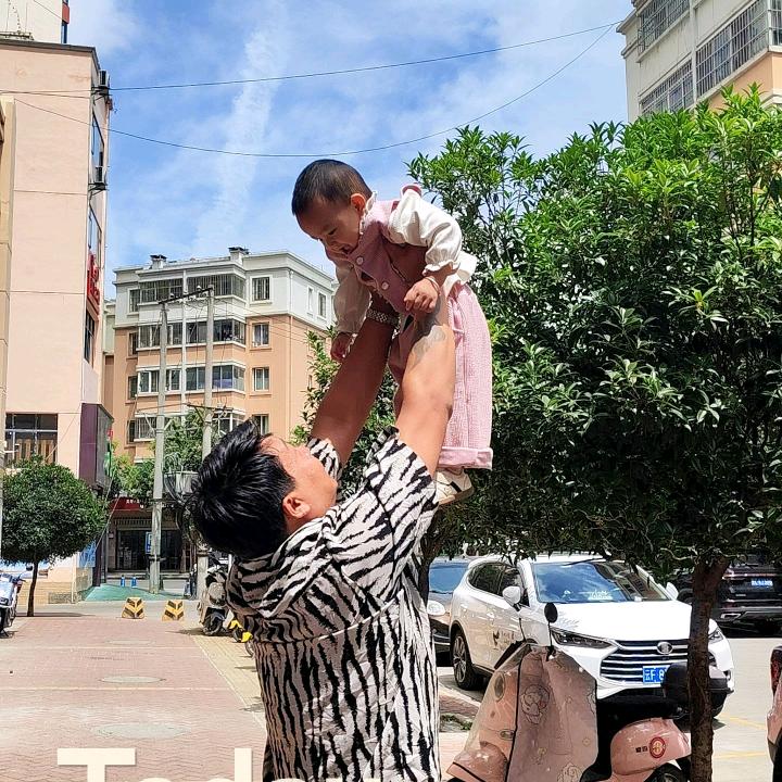 90后的粉色乌鸦🦋🦋