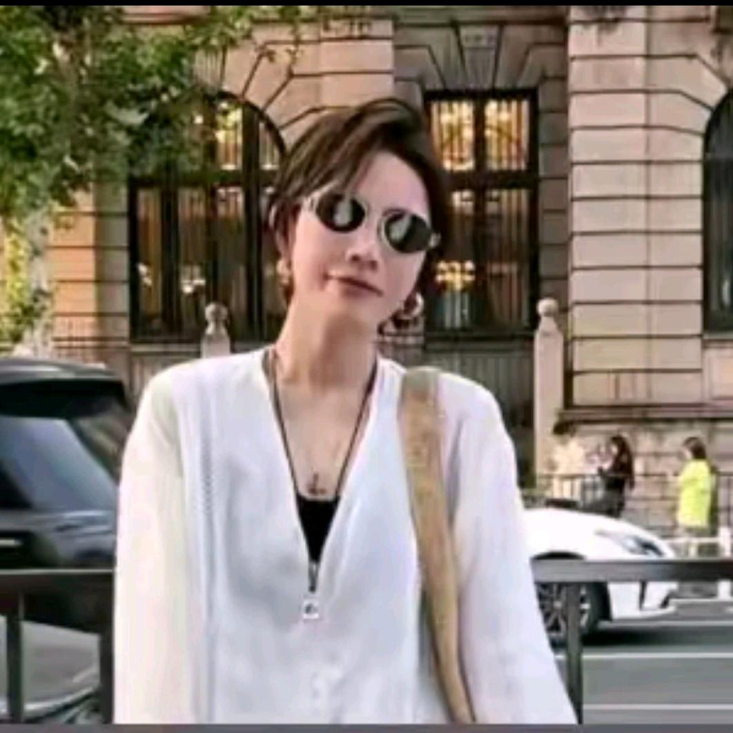 邱小小丽呀～爆款穿搭