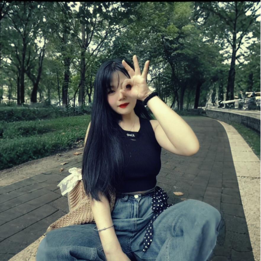 木木.