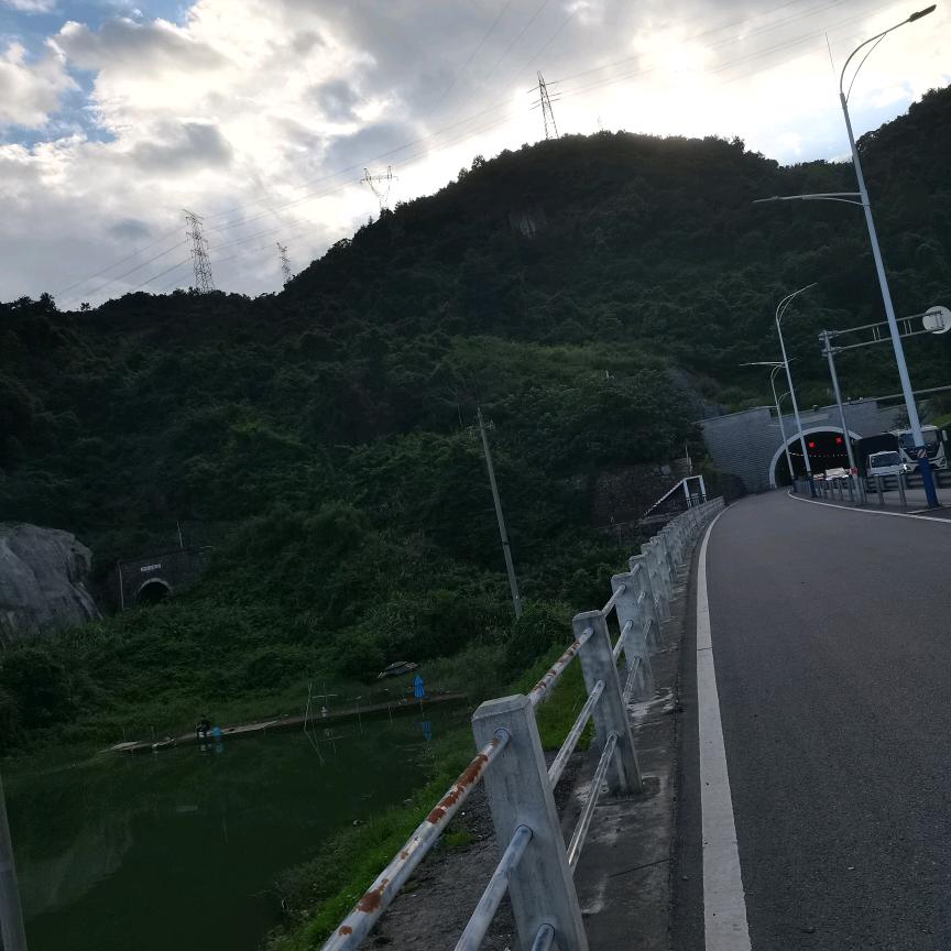 镇雄小哥