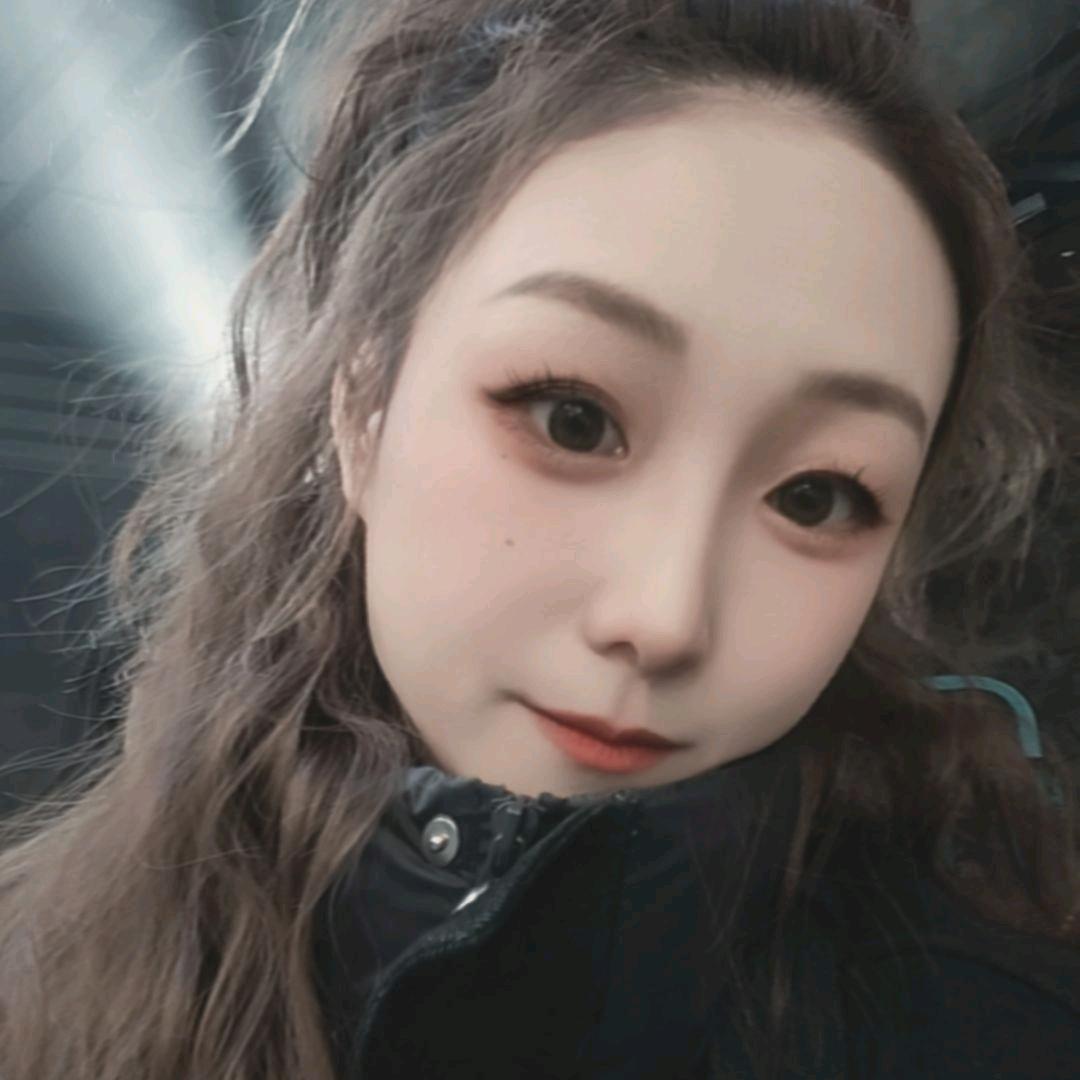伍月☀️