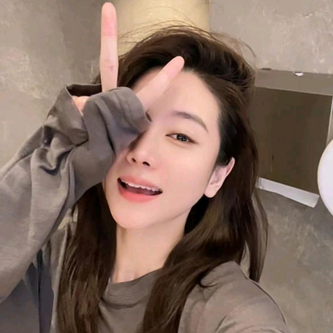 月月不吃鱼穿搭工作室