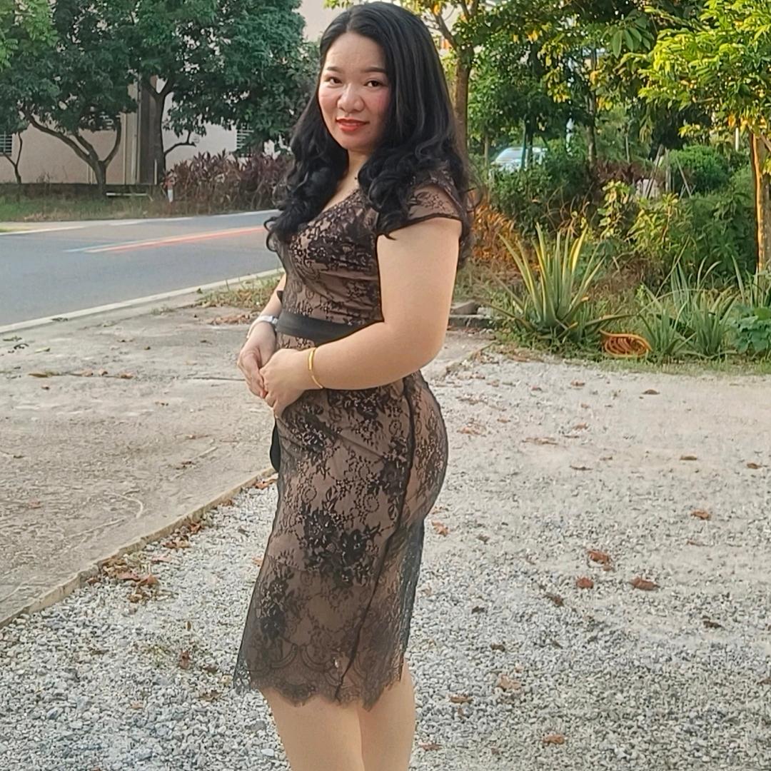酒窝女人