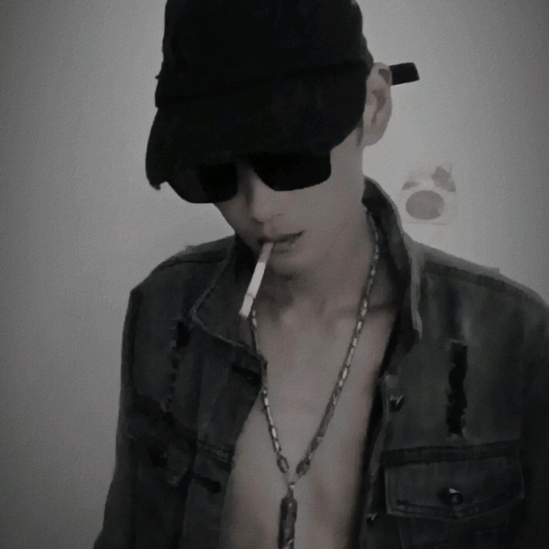 ღ᭄奶茶💔ღ不加糖ღ᭄