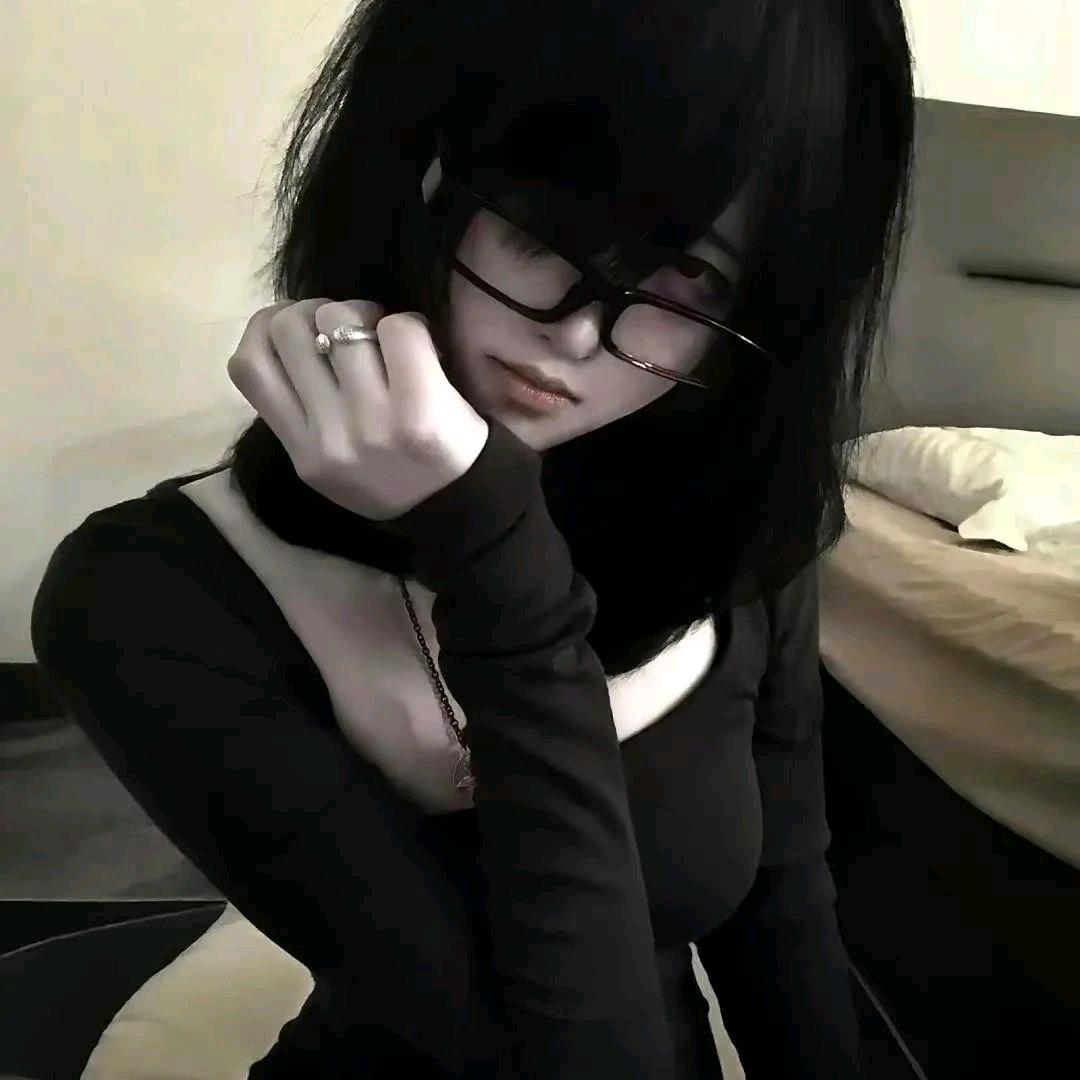 🕷️uXiii³🕸️