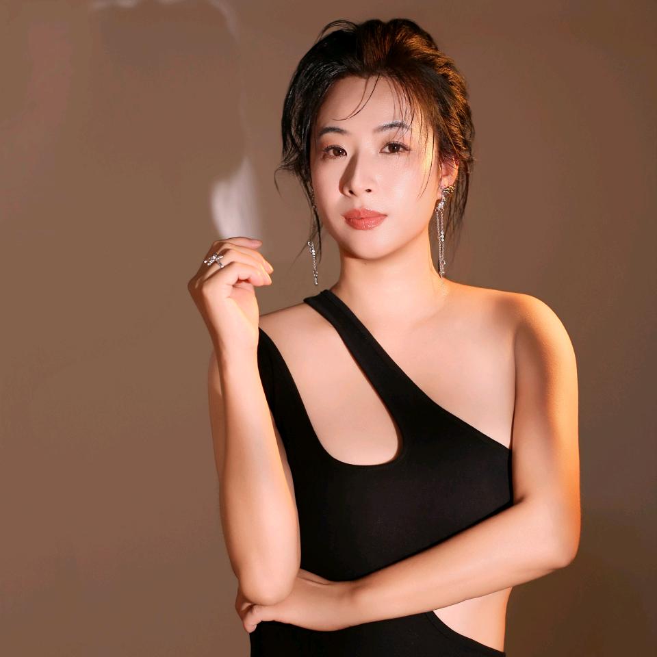 奔赴下一程艺舞的王老师