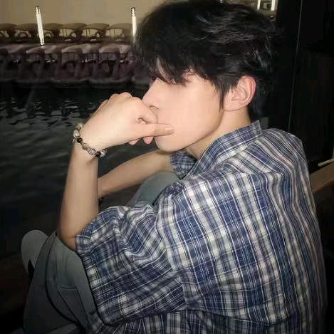郑显白HH