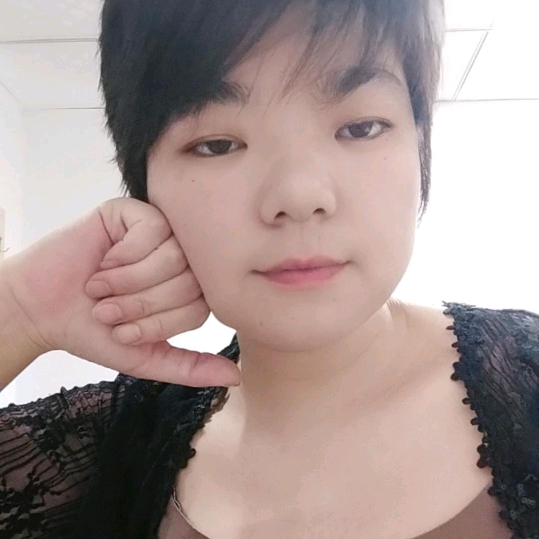 云想衣裳花想容