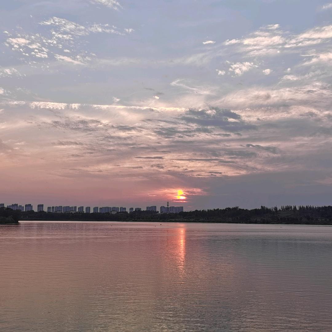 好童童童装工厂店