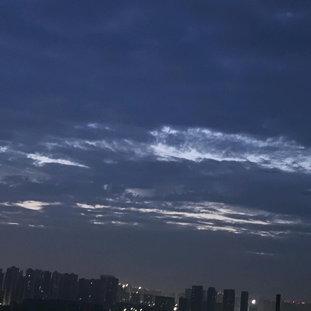 惠儿嘉服饰