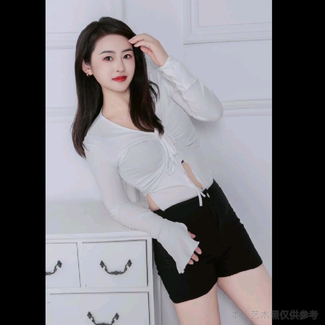 曲靖苗苗