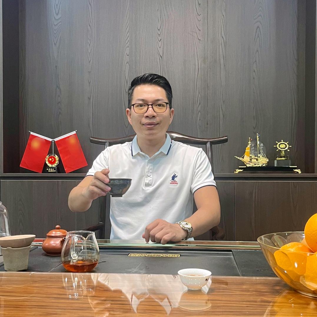 广东铭富电动卷闸门厂（赖家师傅）