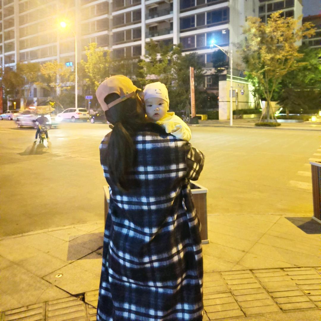 夏有乔木仰望星空