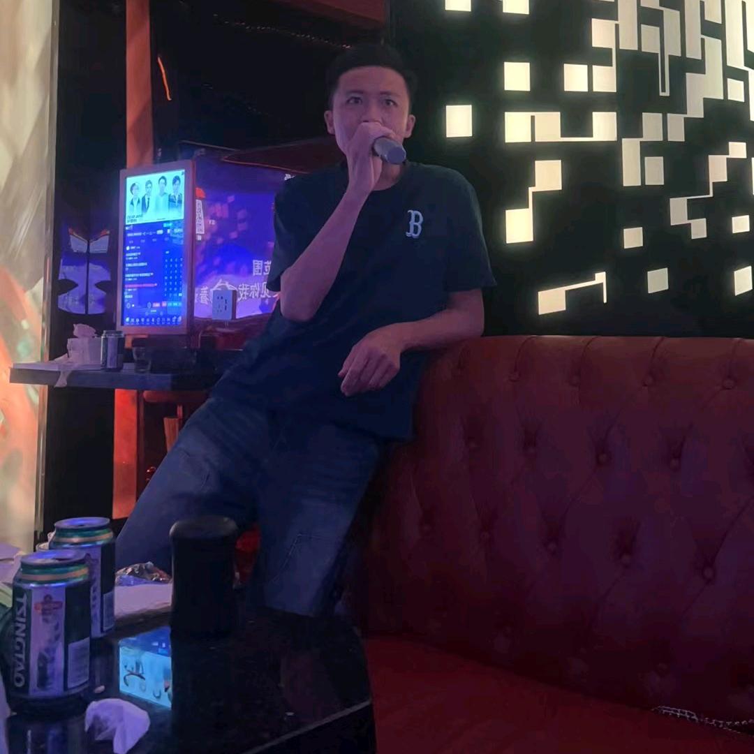 🌟 范ᰔᩚ了个大错_ᥫᩣ👑