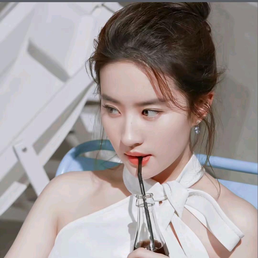 20岁婉拒茜茜