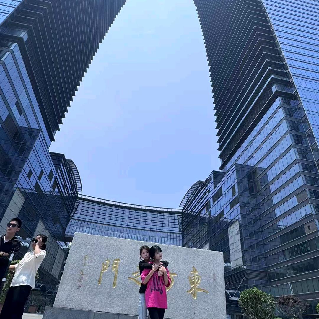卢哥1984