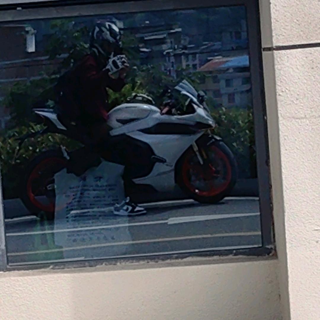 冷眸🍊