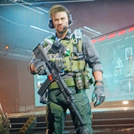 爱玩游戏的大叔