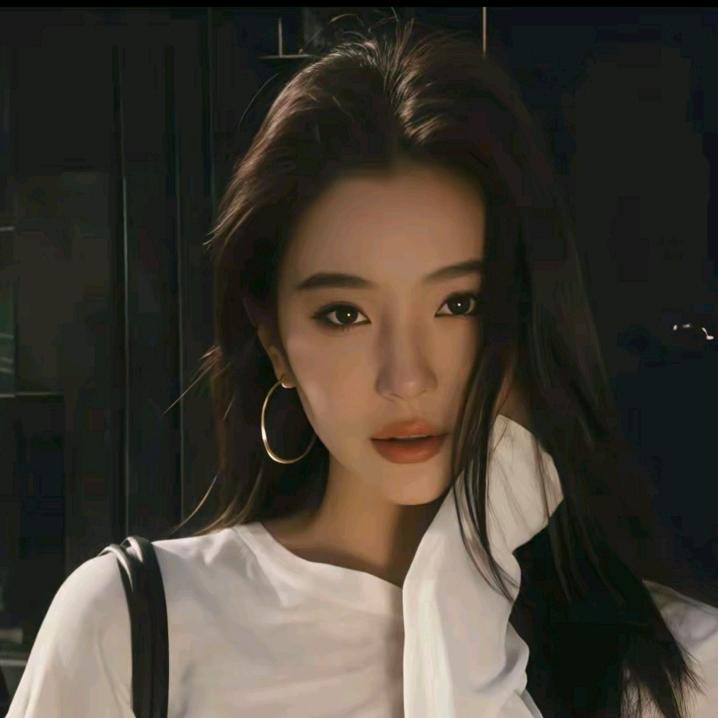 LiLi李慧儿（精选穿搭）