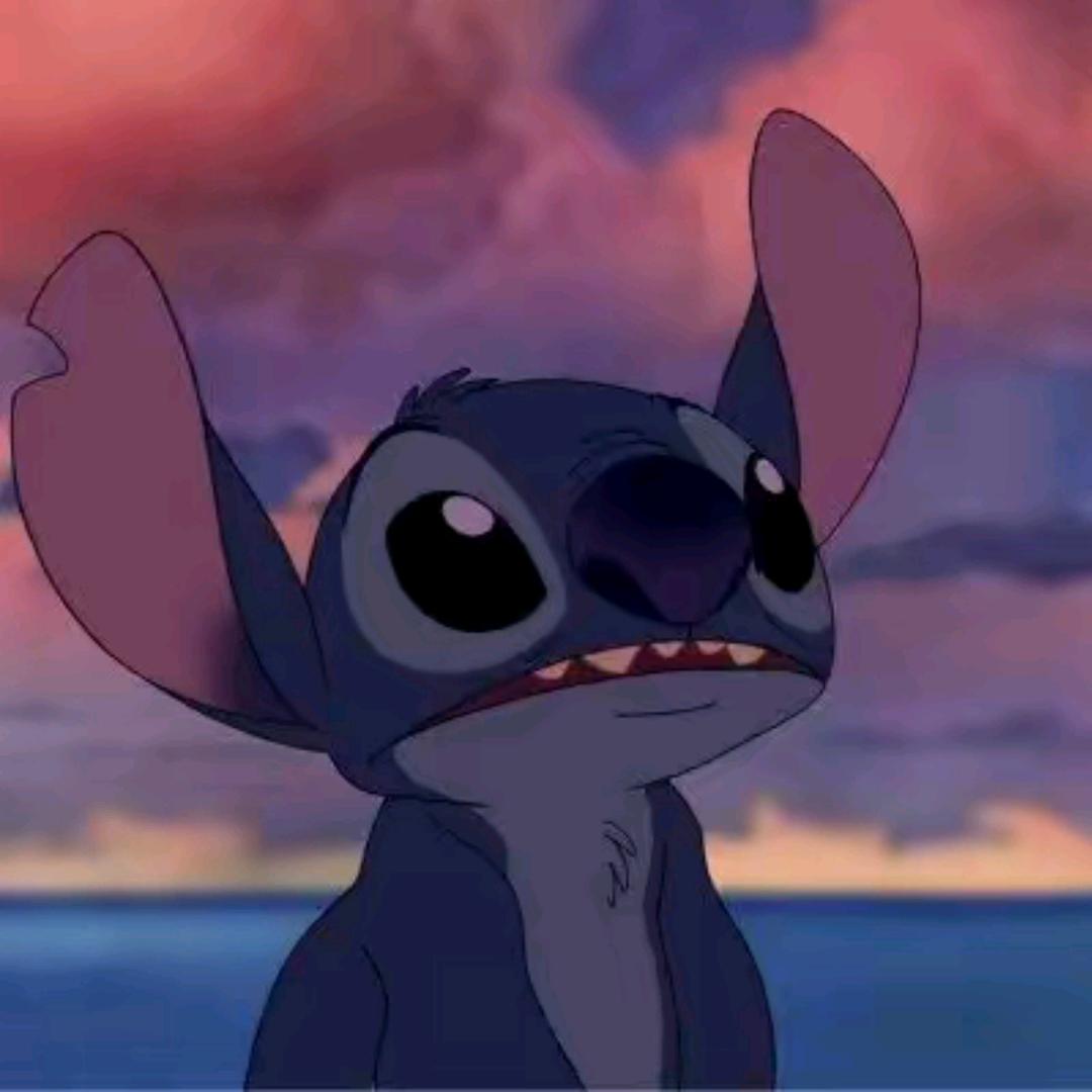 江月何年初照人.