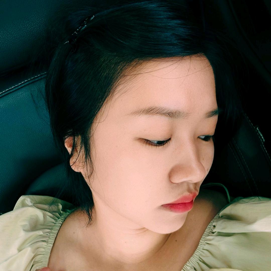 🍃       小何