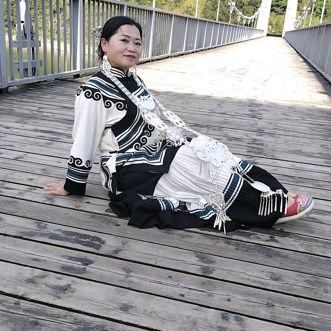 马蹄踏燕冲九霄