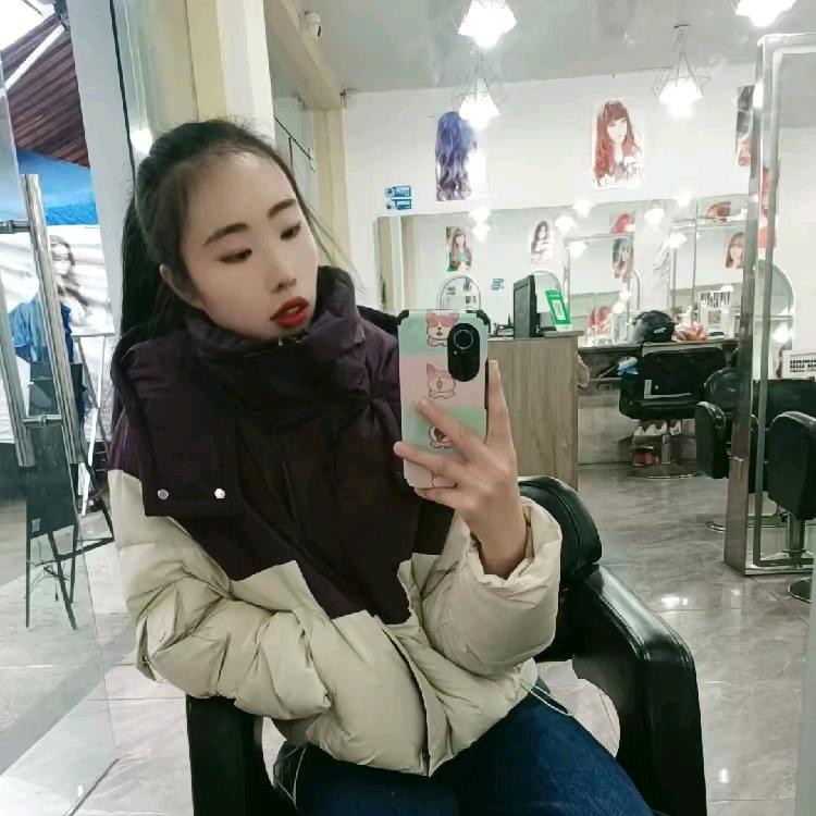 ₊˚➶꒷꒦︎︎𝐀𝐛𝐲𝐬𝐬꒦︎꒷