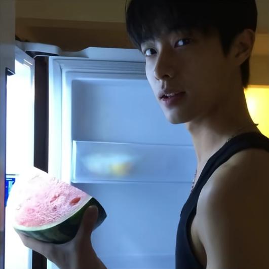 RM冒小帽（无畏契约手游）