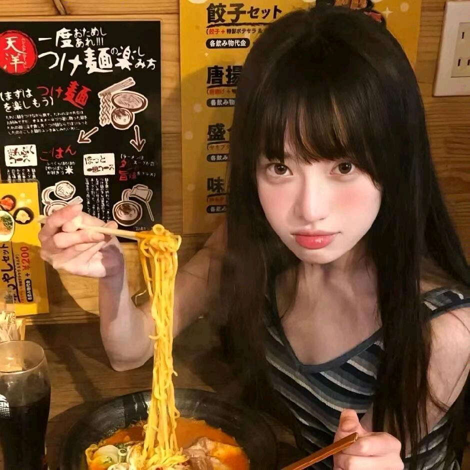 月亮上的垂耳兔