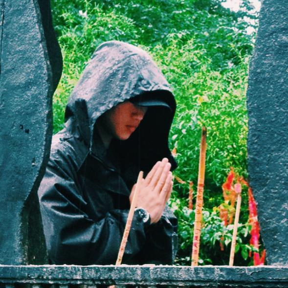 等后…