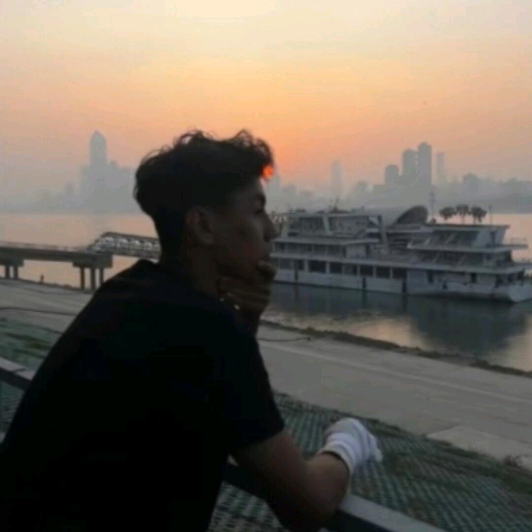 郴陈宸、
