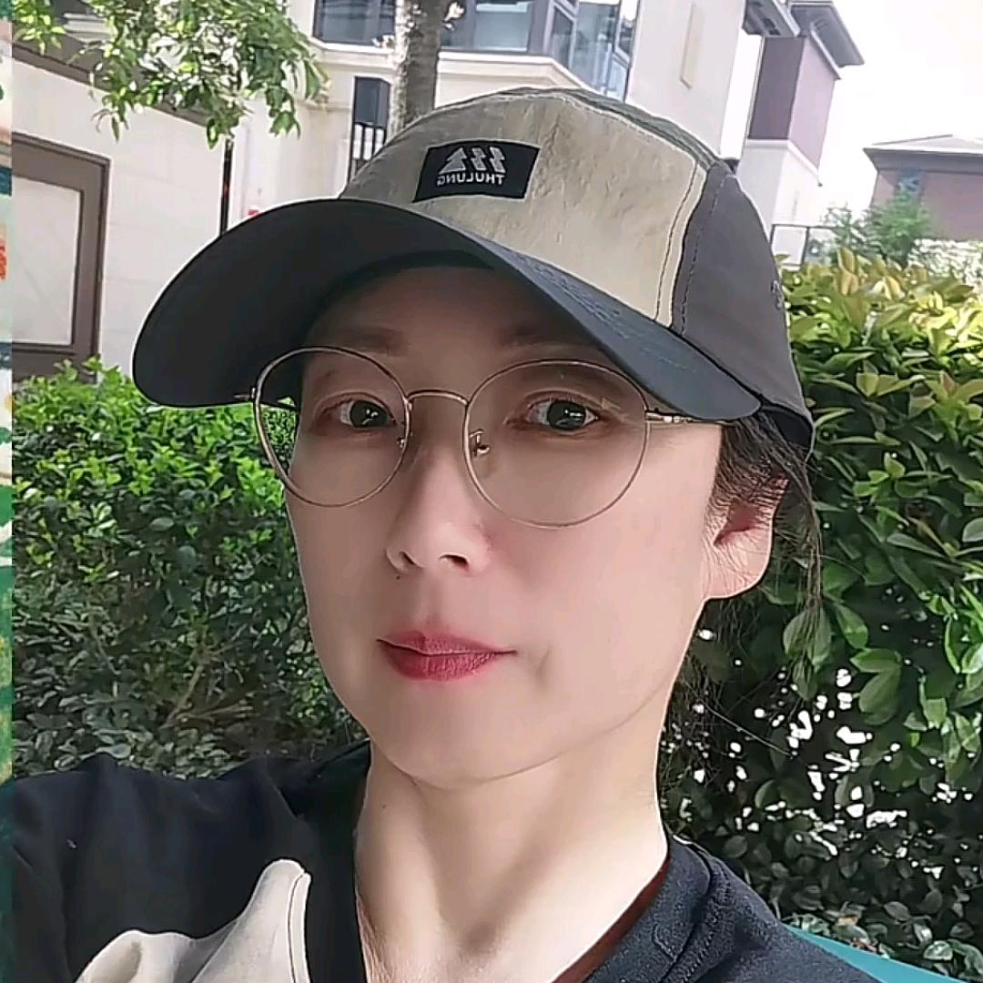 阿洪微胖大码155高，130斤