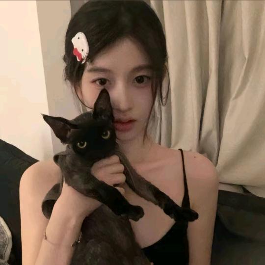 一只鱼^.