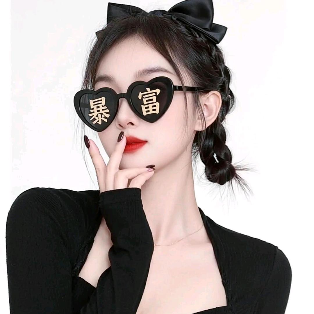 &喝可乐的猫😽