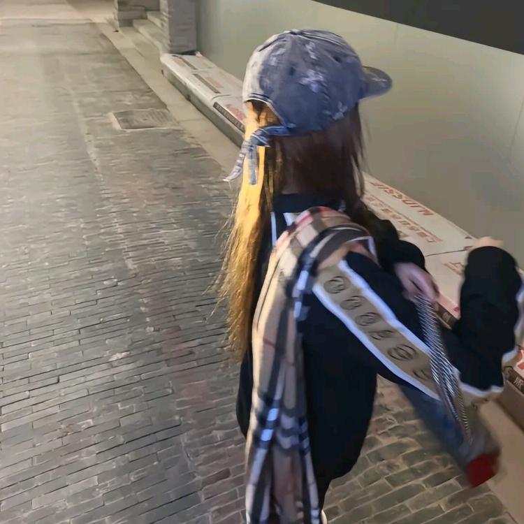 瑞