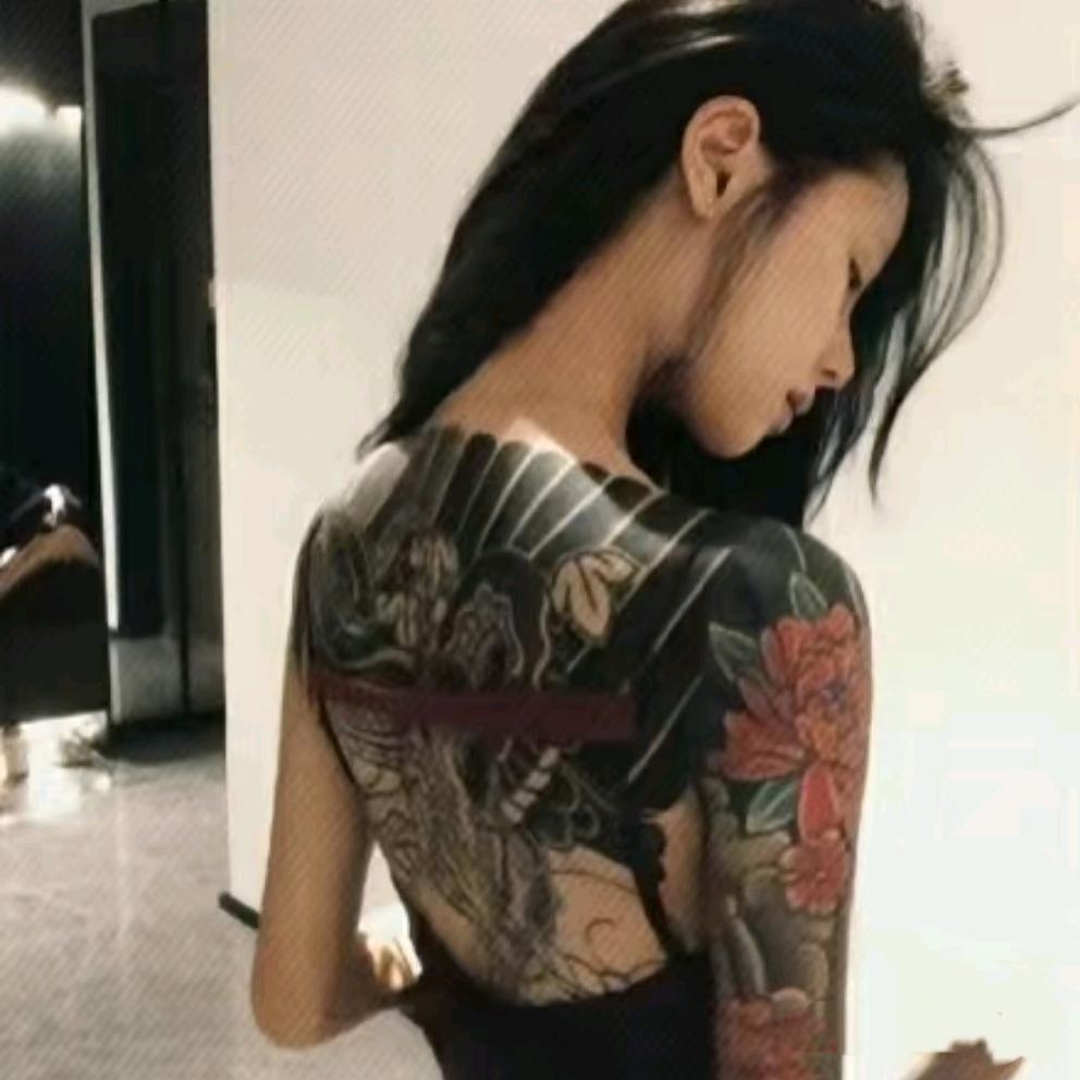 小红🎱