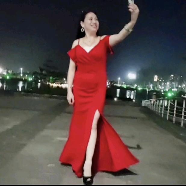 杨姐（大号在主页下午3：30分）