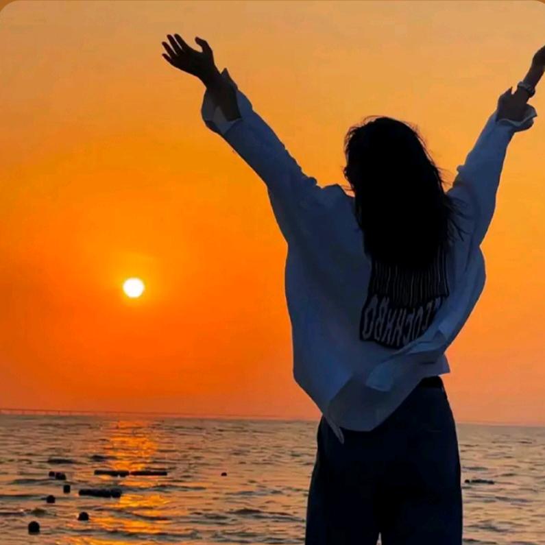 默.陌上花开🌻