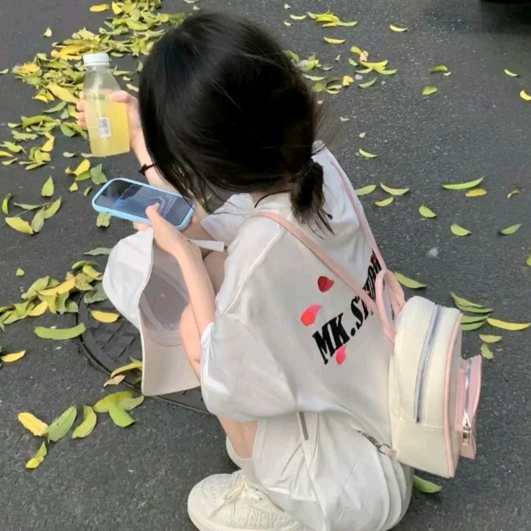 可爱的🦋舞舞呀