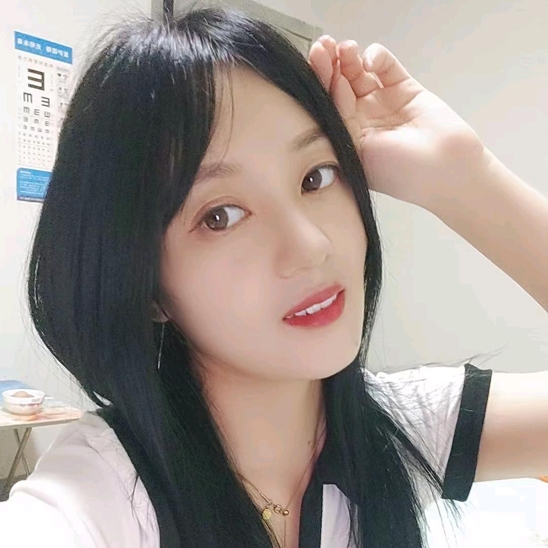 静妮儿😘