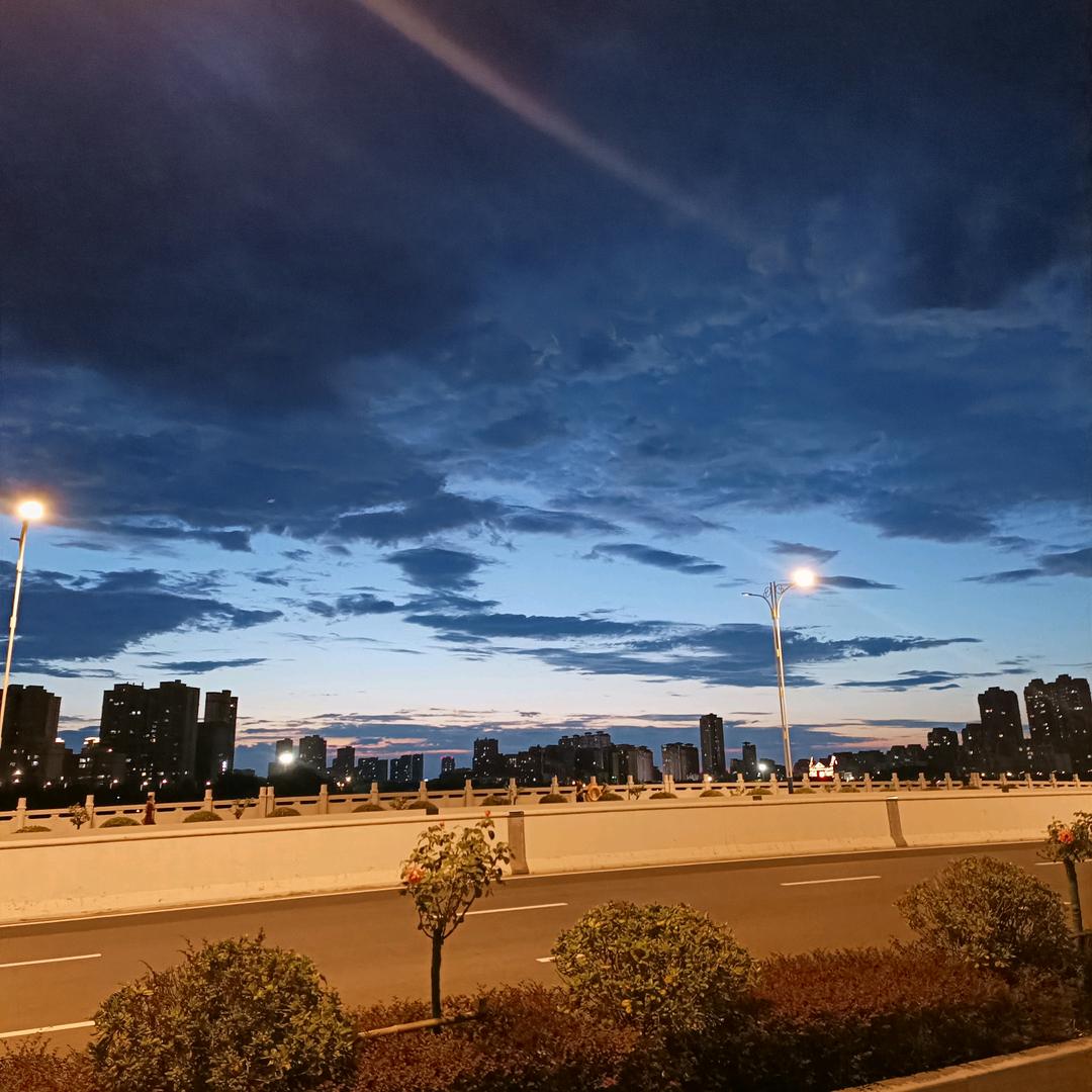 做坚强的自己