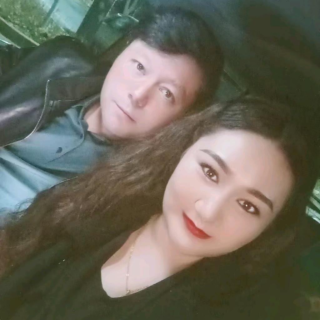 且末县大巴扎B88号服装店