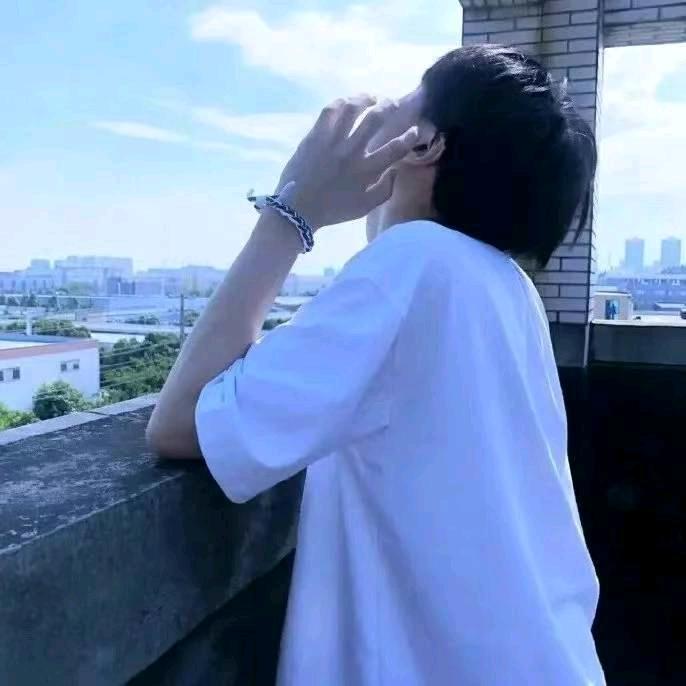 冷兮🌠（尊师夜貓）